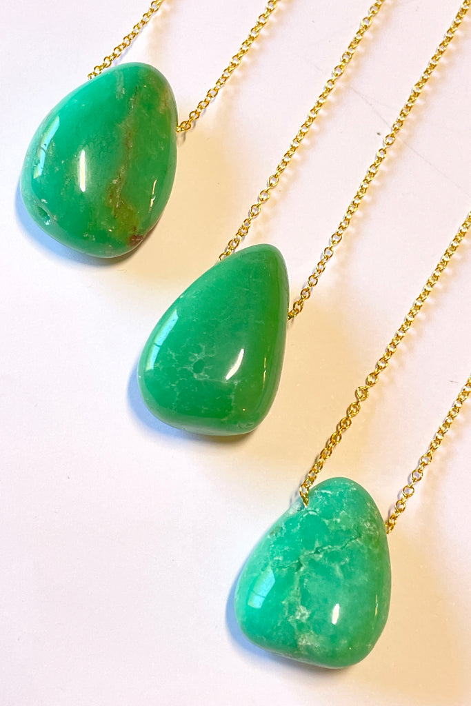 The Pendant Pebble Pop Green Sea is a pretty dot of summer colour in a natural semi precious stone, Chrysoprase , this is a Queensland stone,