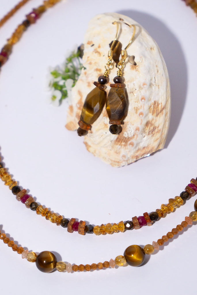These tonal beauties showcase a shimmering range of gorgeous caramel colours.