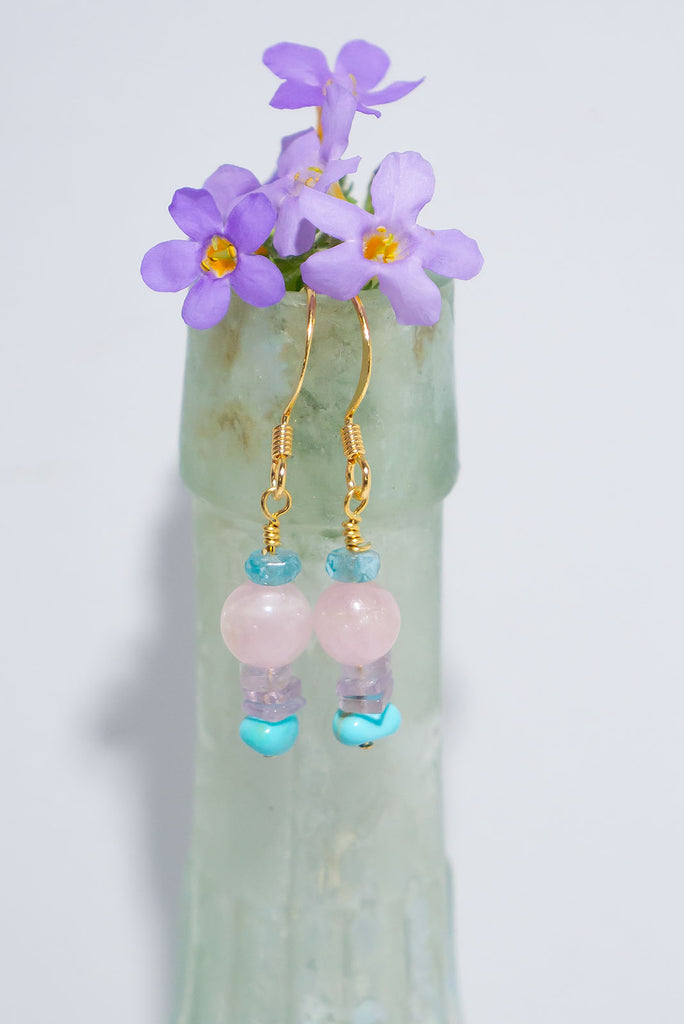 This gorgeous colour combination has us dreaming of warm Spring days.