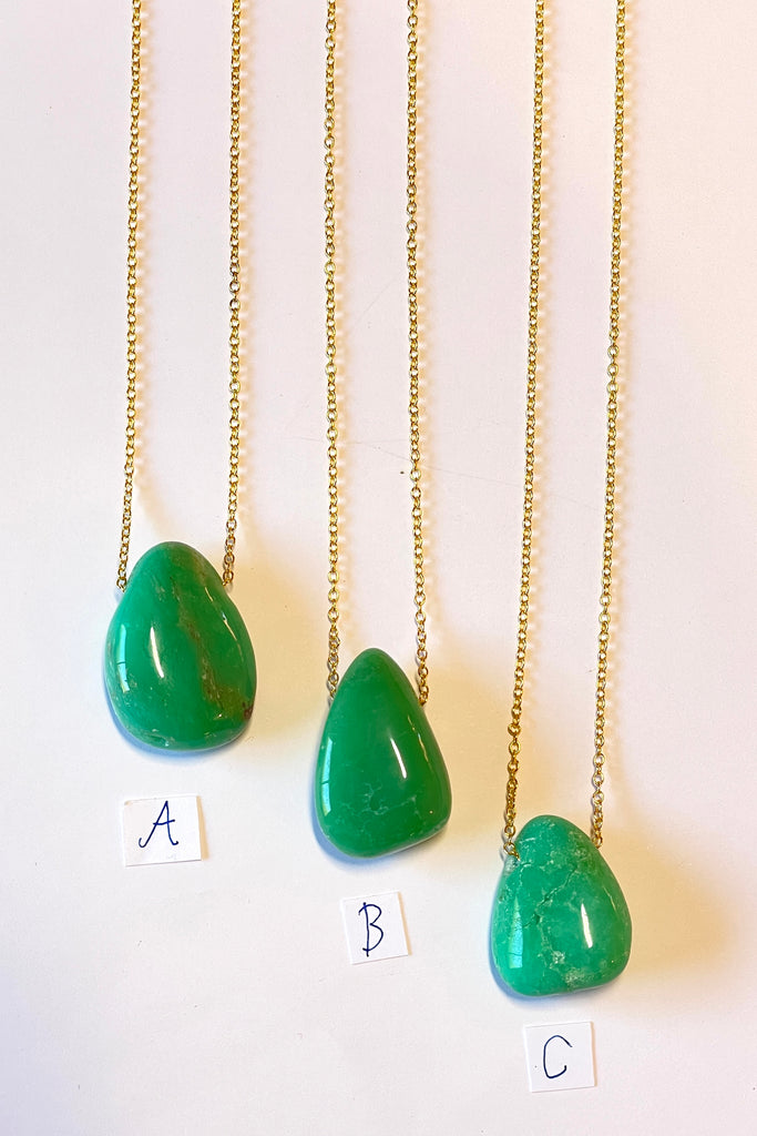 The Pendant Pebble Pop Green Sea is a pretty dot of summer colour in a natural semi precious stone, Chrysoprase , this is a Queensland stone,