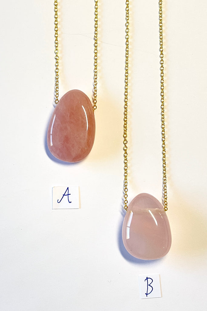 The Pendant Pebble Peach Quartz is a lovely soft splash of summer colour in a natural semi precious stone.