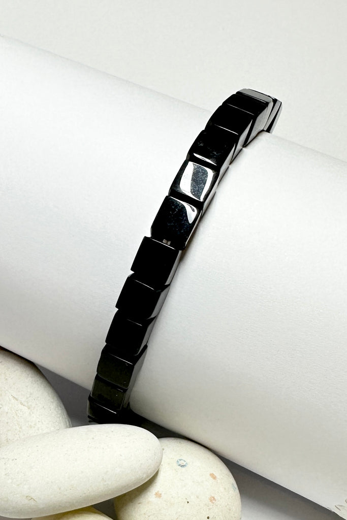  so chic a black glass square bead bracelet on a stretch band, this is perfect for summer.