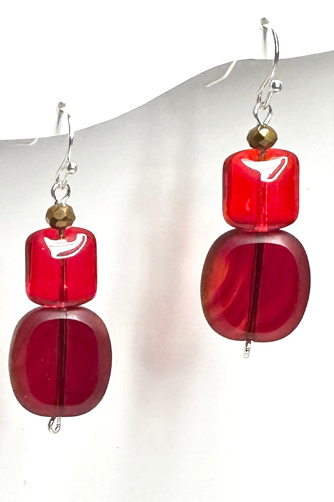 The Earrings red Trio Drop are the perfect pop of colour for your summer wardrobe. 