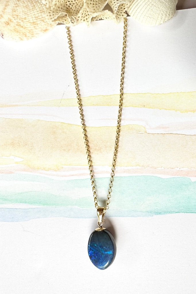This exceptional and unique opal is both captivating in its design as well as its intense colours. Inspired by Nazare Reef this beautiful opal features swirls of blue, green and aqua.