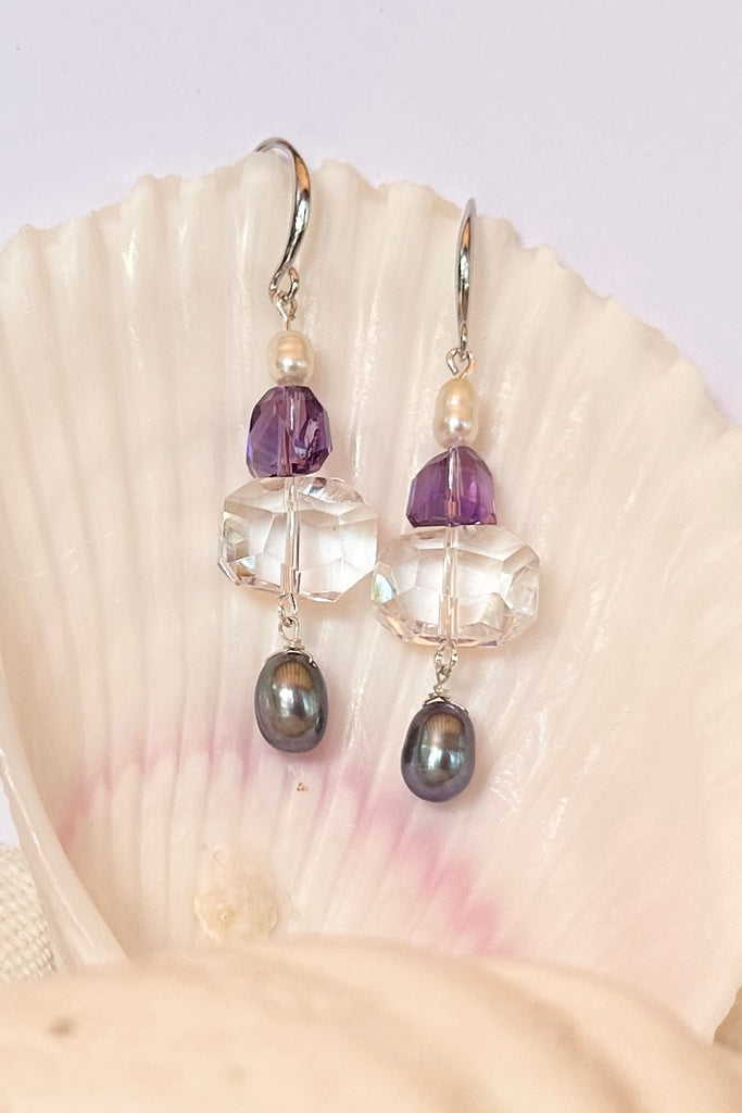 The Histoire earrings are designed using an assortment of new, old and repurposed stones, each stone has a story to tell and together they are a powerful link to what was, and to what is to come.&nbsp;

Softly rounded Carnelian bead.
Citrine nugget bead and a tiny pearl.
Drop style earrings statement earrings.