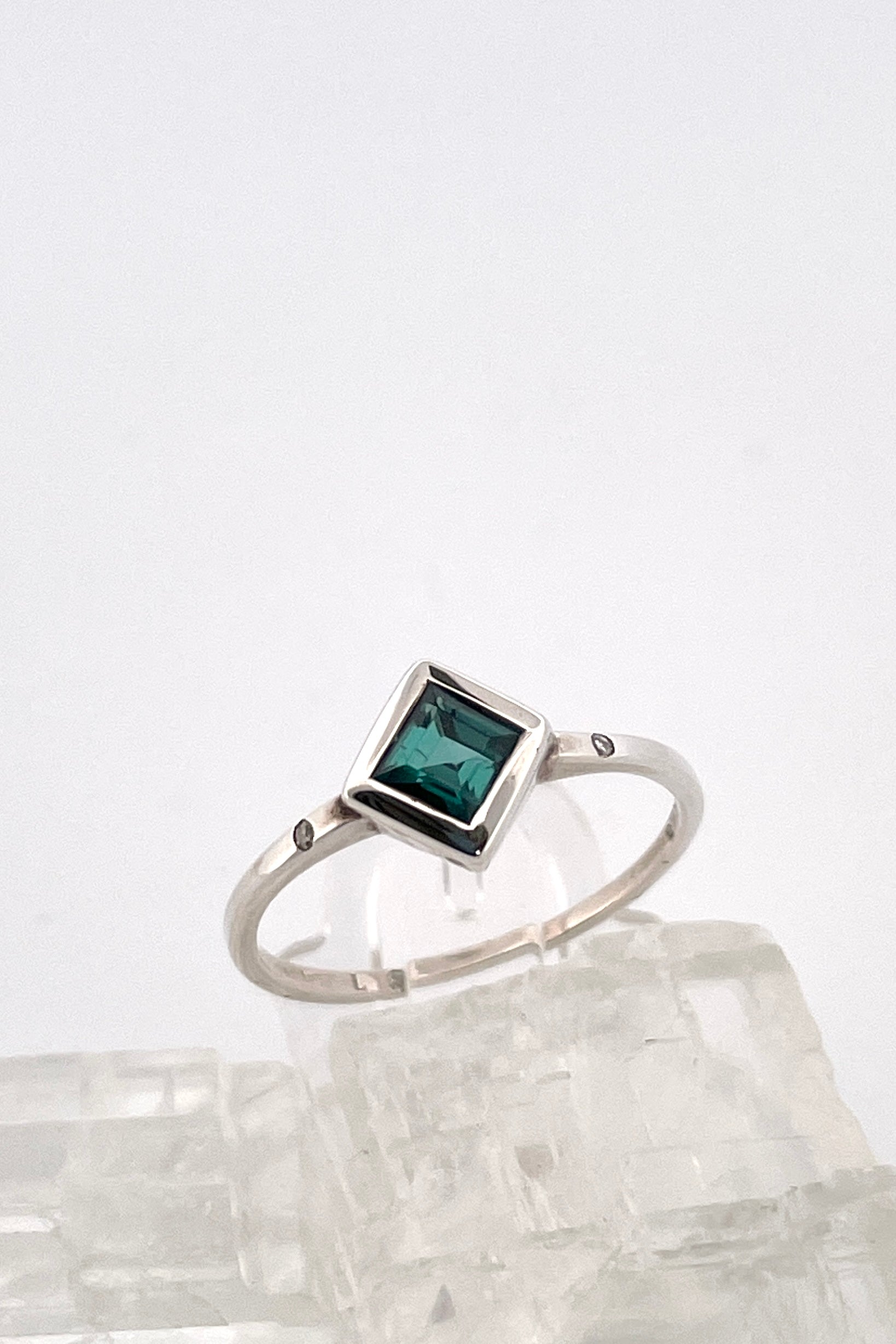 Tourmaline Engagement Ring Stones: the Ultimate Guide - IGS