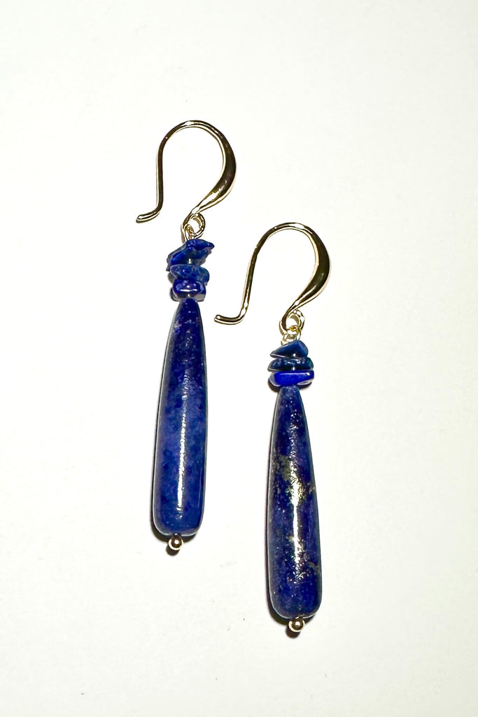 Very chic Lapis Lazuli drop earrings, a perfect style for summer.

Lapis Lazuli.