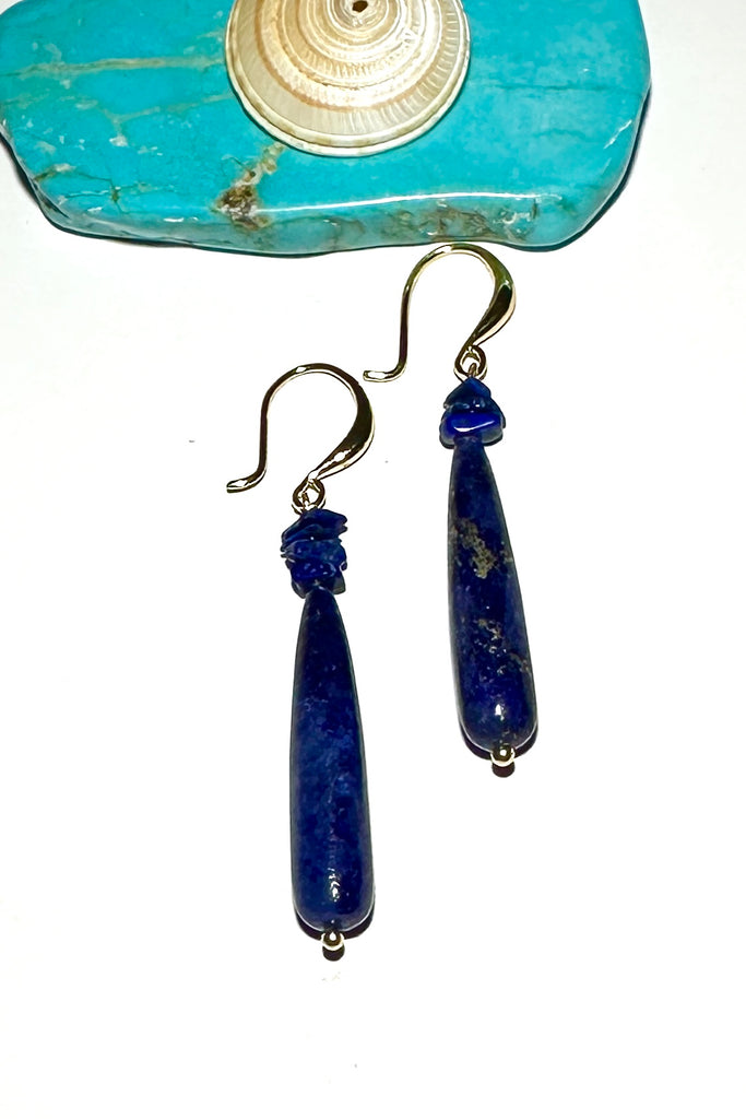 Very chic Lapis Lazuli drop earrings, a perfect style for summer.

Lapis Lazuli.