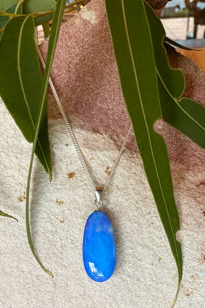 A beautiful opal pendant as blue as the sky on a summers day.&nbsp;

16.34ct Solid Australian boulder Opal, cobalt blue. Responsible sourcing.
