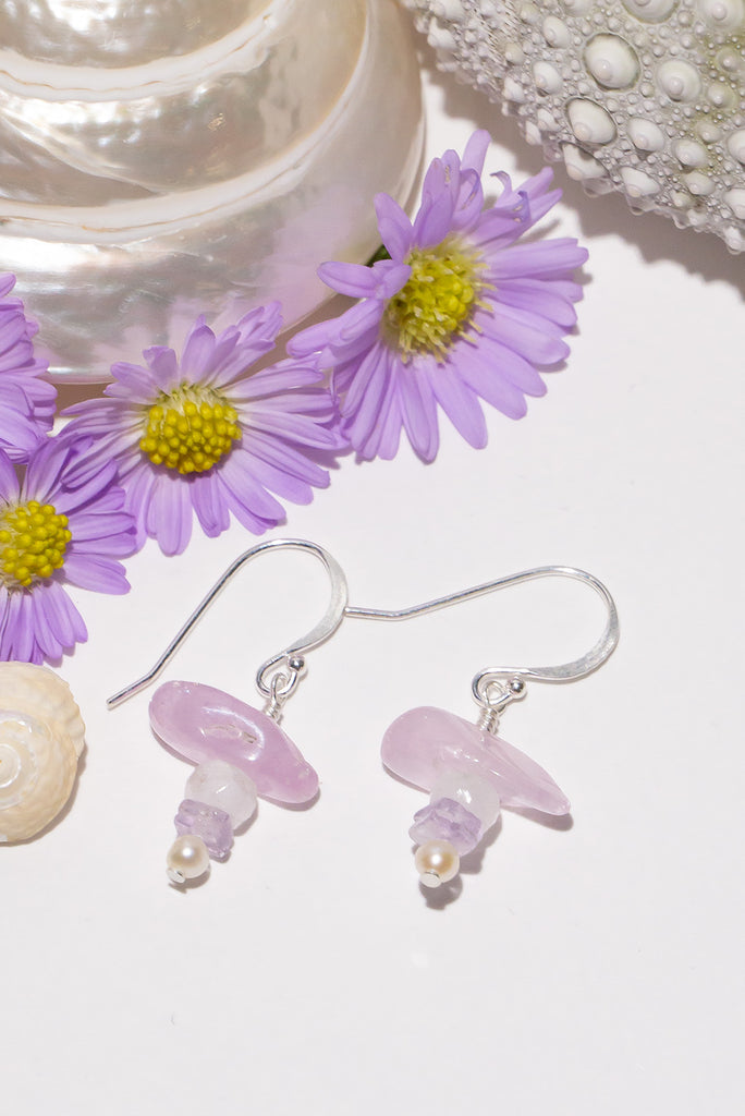With a beautiful silky shimmer and the shade softest orchid our Kunzite &amp; Moonstone Drifts Earrings are a pastel dream.&nbsp;