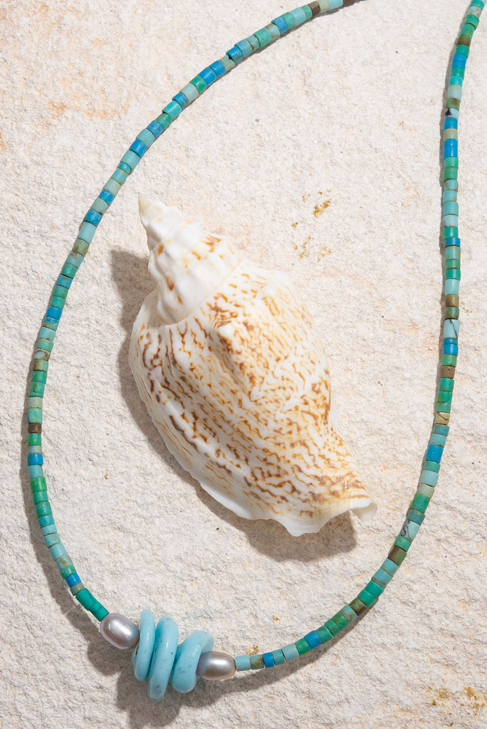 The Necklace Cay Island Moon and Stars is from the Cay range of jewellery which was designed after visiting The Bahamas, the clear blue seas, white sand and vibrant colours of the houses inspired these gorgeous pieces.