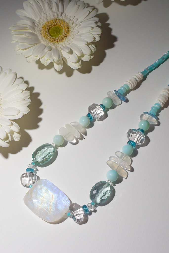 An homage to the ocean and the tides. The Histoire Necklace is designed and assembled using an assortment of new, old and repurposed stones