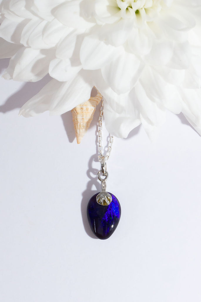 A little droplet in the essence of blue, on a silver chain this pendant is so chic.