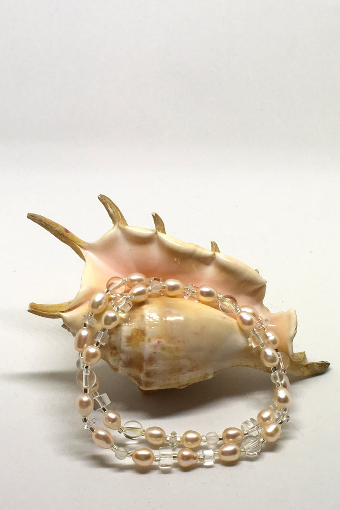 Pearl and Crystal Bead Bracelet, dainty pretty pearl bracelet