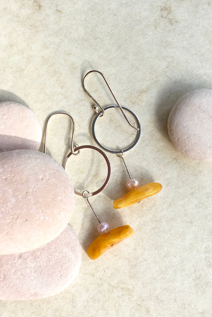 Earrings Samara Amber and Silver 3 is a handmade earrings featuring 5 cm in length, flat Amber Bead, tint river pearl, 925 Silver fitting.