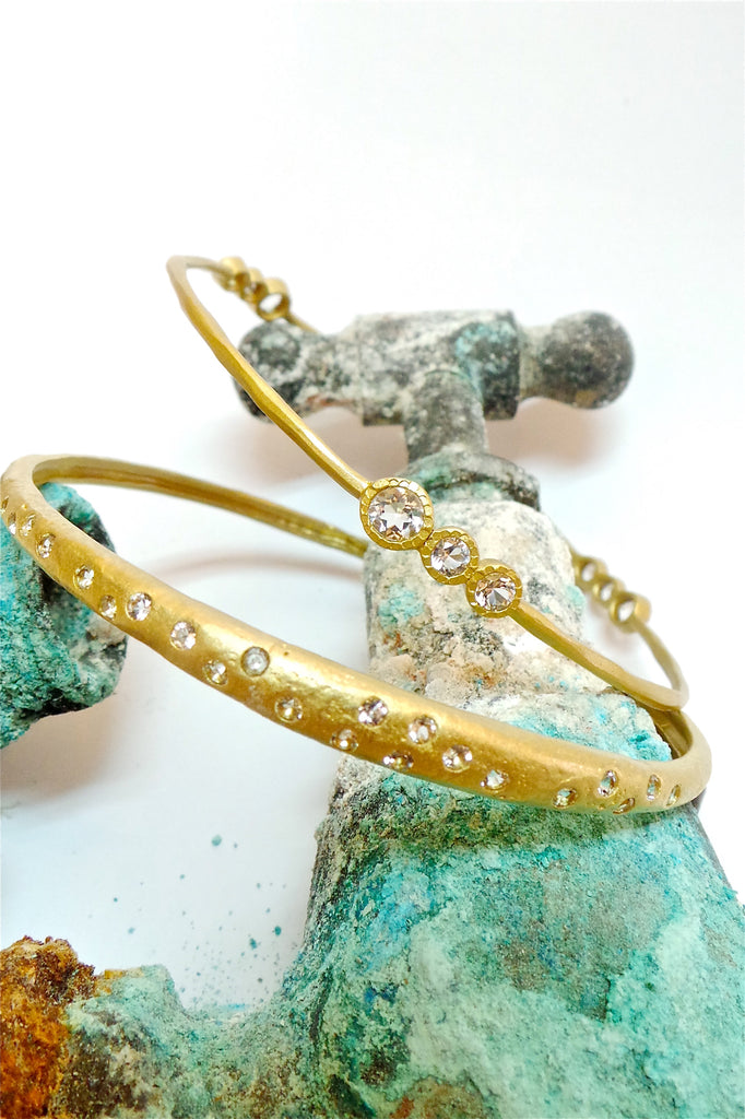 Bangle Chocca Starry Night with white Topaz Gemstones, luna style gem