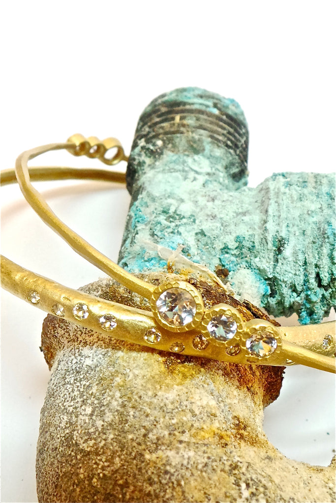 Bangle Chocca Starry Night with white Topaz Gemstones, luna style gem