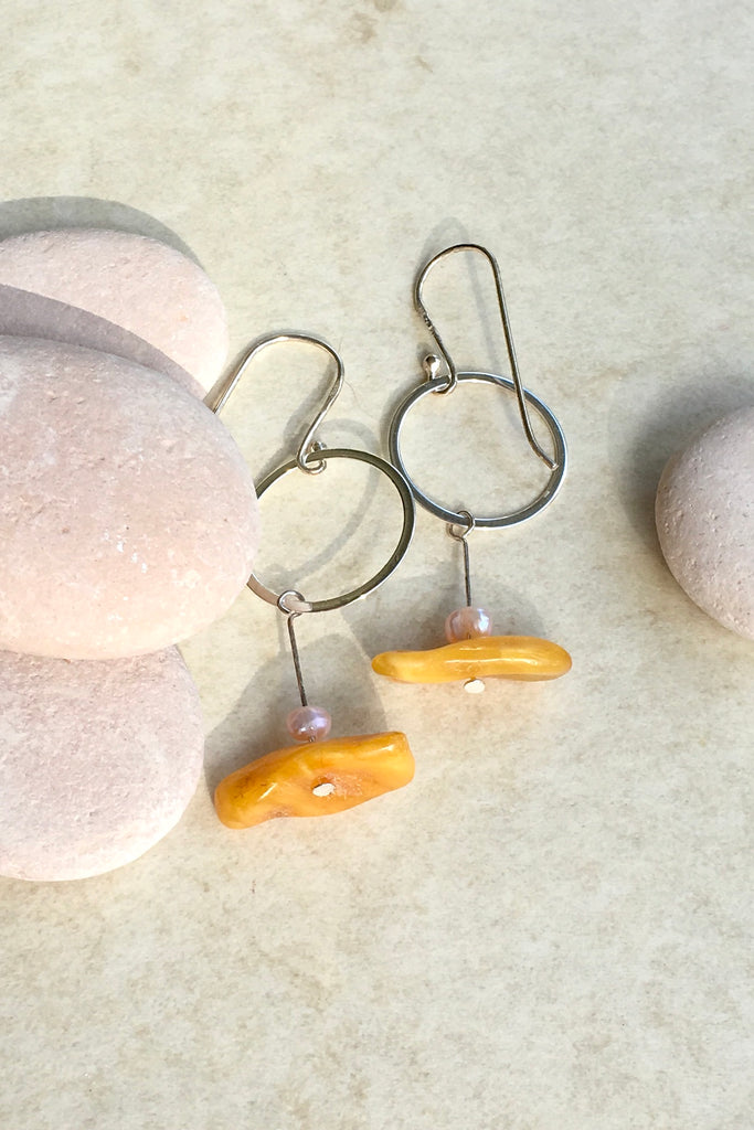 Earrings Samara Amber and Silver 3 is a handmade earrings featuring 5 cm in length, flat Amber Bead, tint river pearl, 925 Silver fitting.