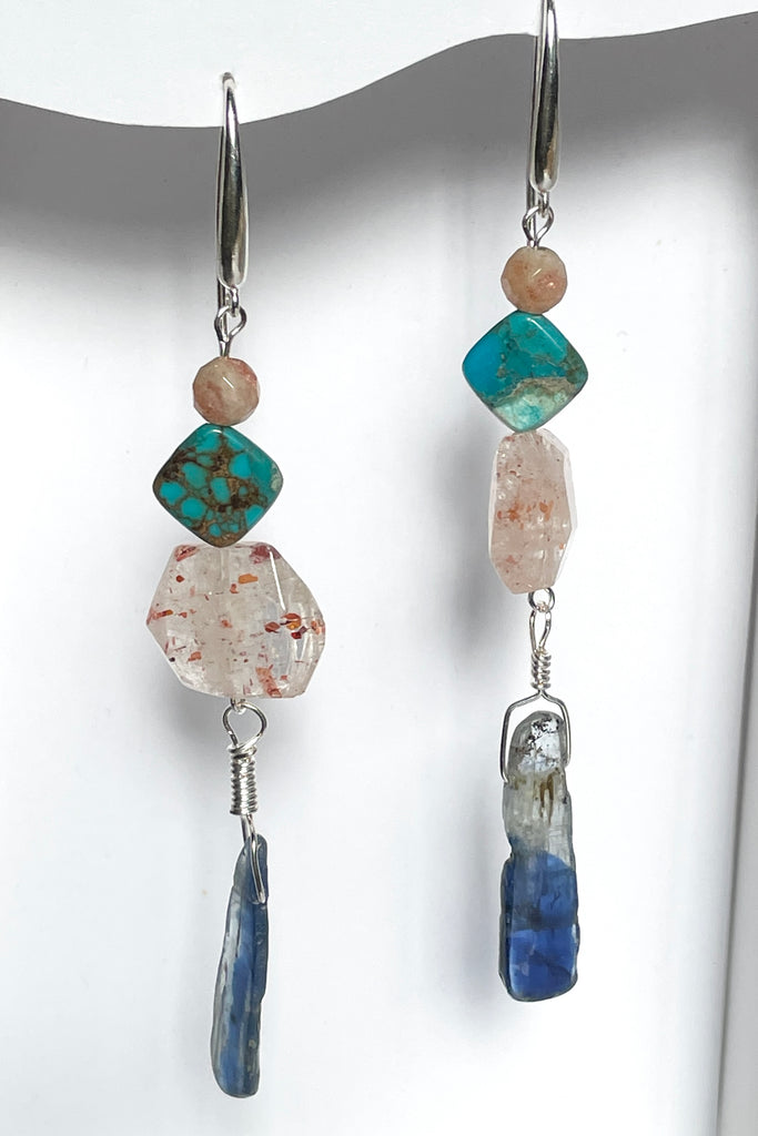 The Histoire eqrrings are designed and assembled using an assortment of new, old and repurposed stones