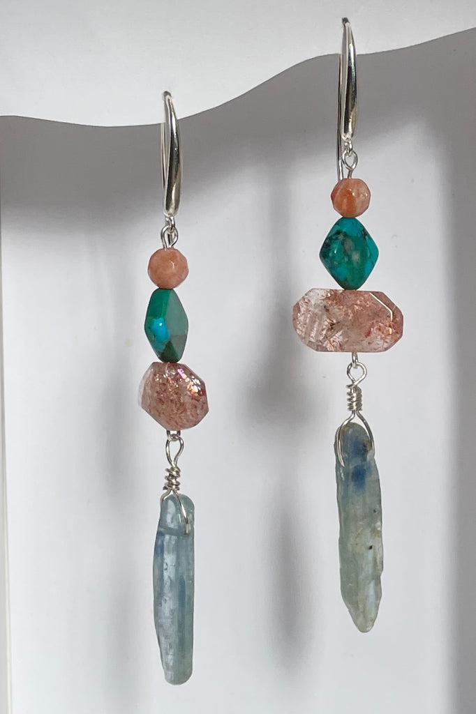 The Histoire eqrrings are designed and assembled using an assortment of new, old and repurposed stones