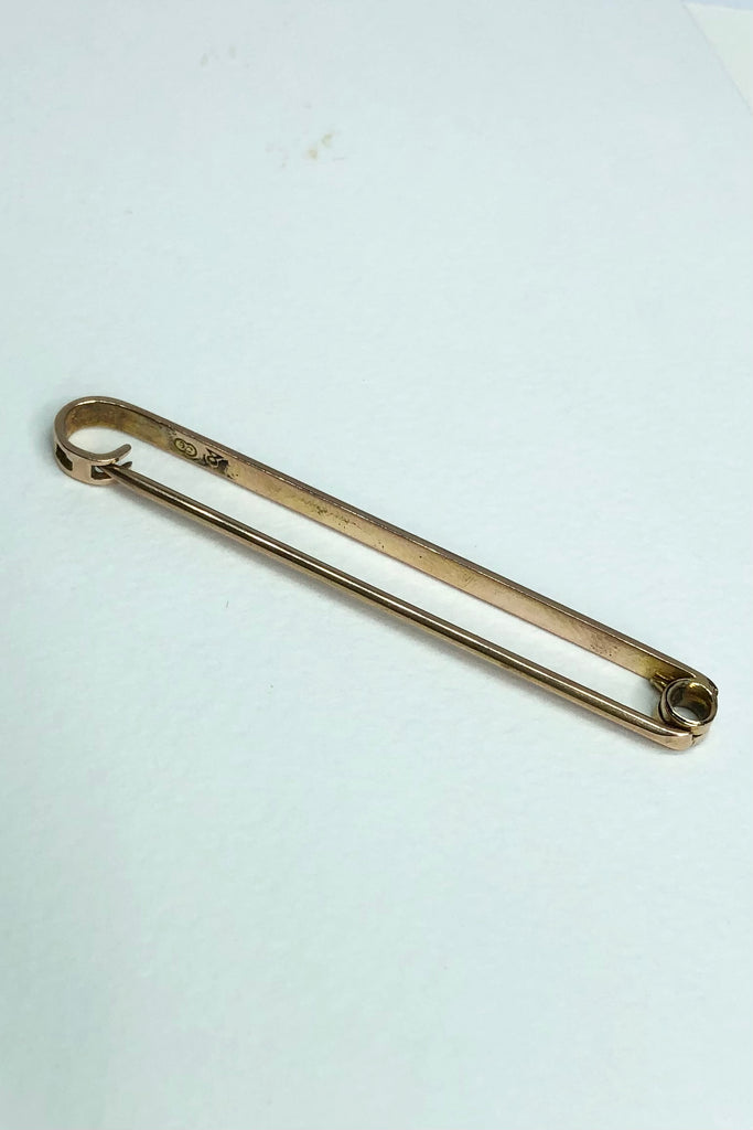 A really lovely plain piece which can be worn as a tie pin or a bar brooch
