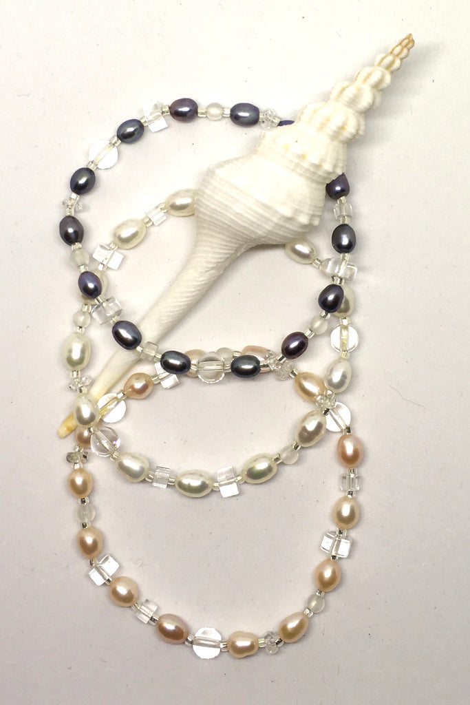 Pearl and Crystal Bead Bracelet, dainty pretty pearl bracelet