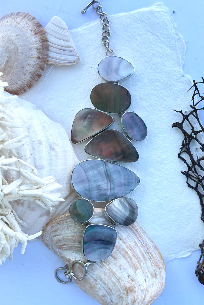 A lovely smoky silvery grey shaded mother of pearl bracelet