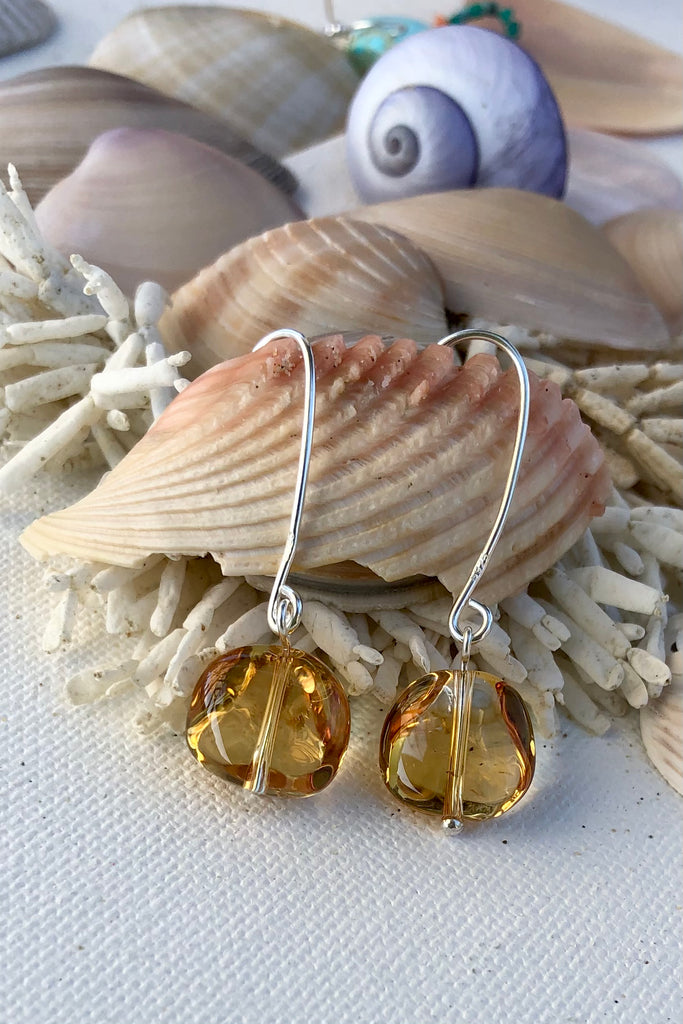 a simple and beautiful design, these gorgeous Citrine gemstones are like a little drop of sunshine and they tremble prettily when they are worn.  