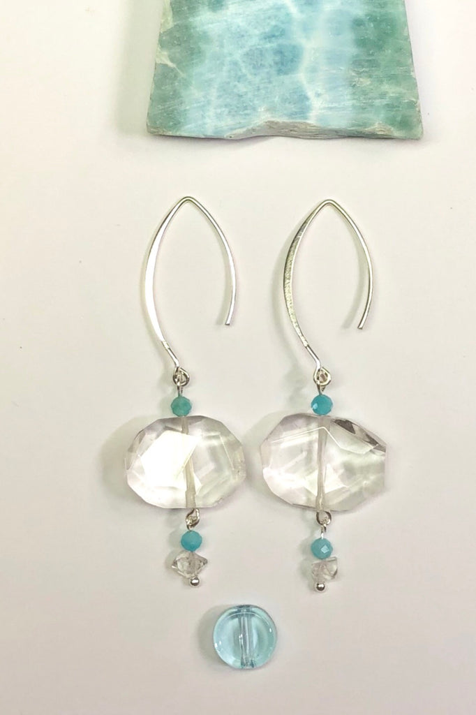  Serendipity Blue Rock are designed to sparkle like a turning wave. A drop design, with the sparkle of crystal.