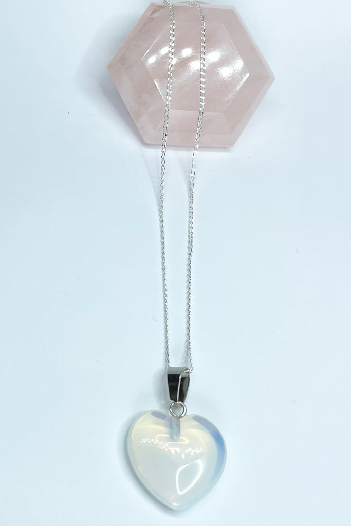 endant Paloma Heart Luminous is a lovely softly glowing love heart, this pendant necklace is perfect 