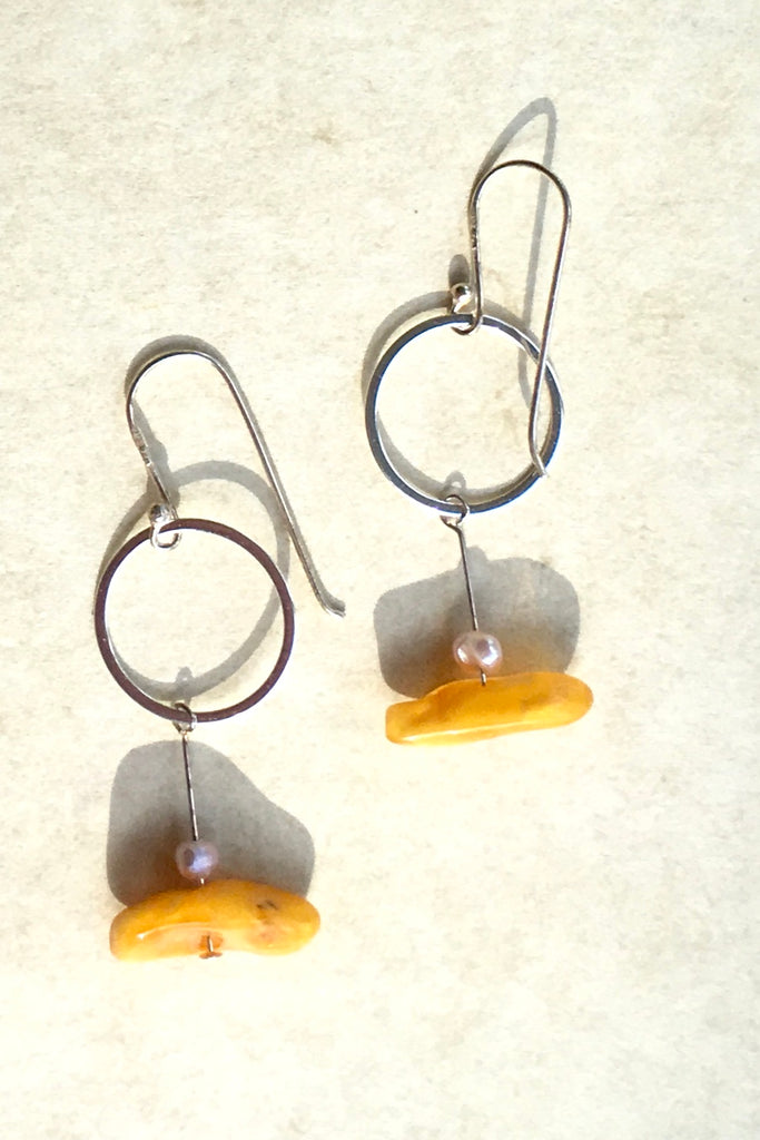 Earrings Samara Amber and Silver 3 is a handmade earrings featuring 5 cm in length, flat Amber Bead, tint river pearl, 925 Silver fitting.