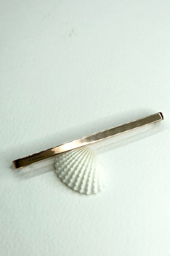 A really lovely plain piece which can be worn as a tie pin or a bar brooch